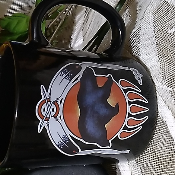 Native Art Signned Mug & Beautiful Black Wedge Sandals - Picture 7 of 9